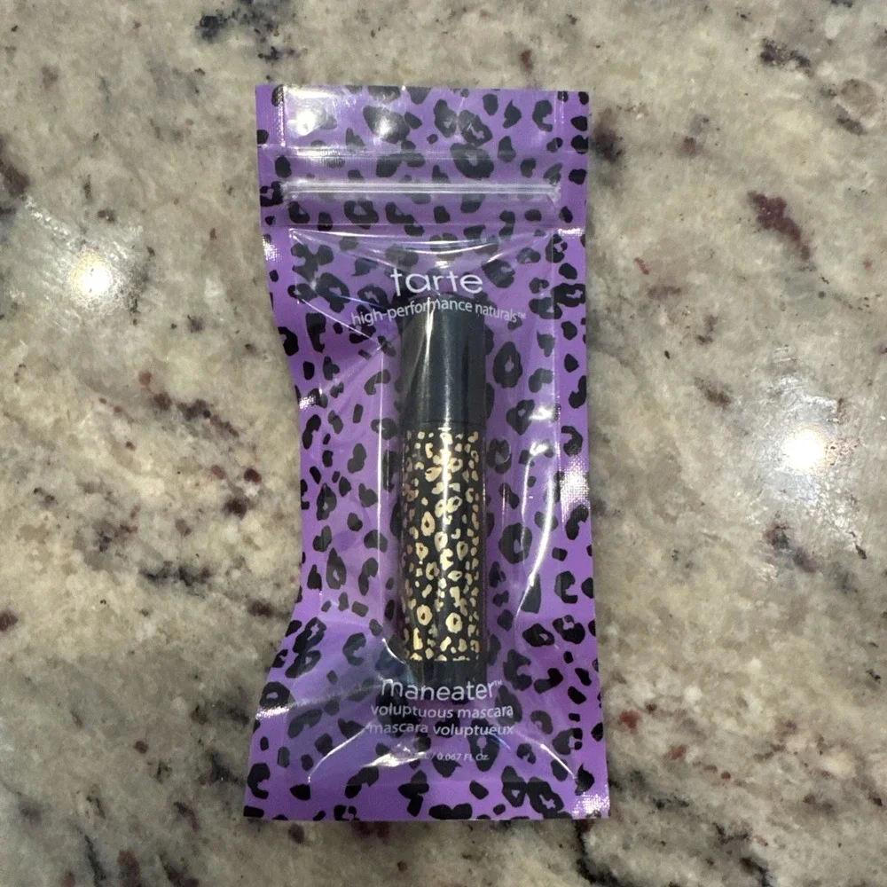 Tarte Maneater BLACK Voluptuous Mascara NEW Deluxe Sample 0.067 fl.oz/ 2 ml‎